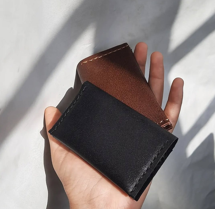 جاکارتی چرم طبیعی مینیمال
